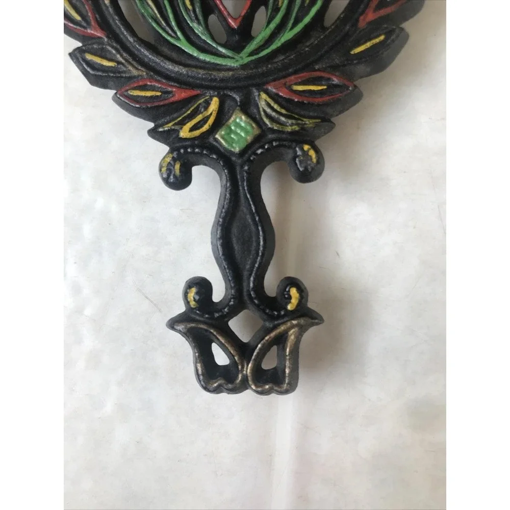 VINTAGE‎ WILTON CAST Iron Painted Flower Eagle Footed TRIVET 3X5 COLLECTIBLE